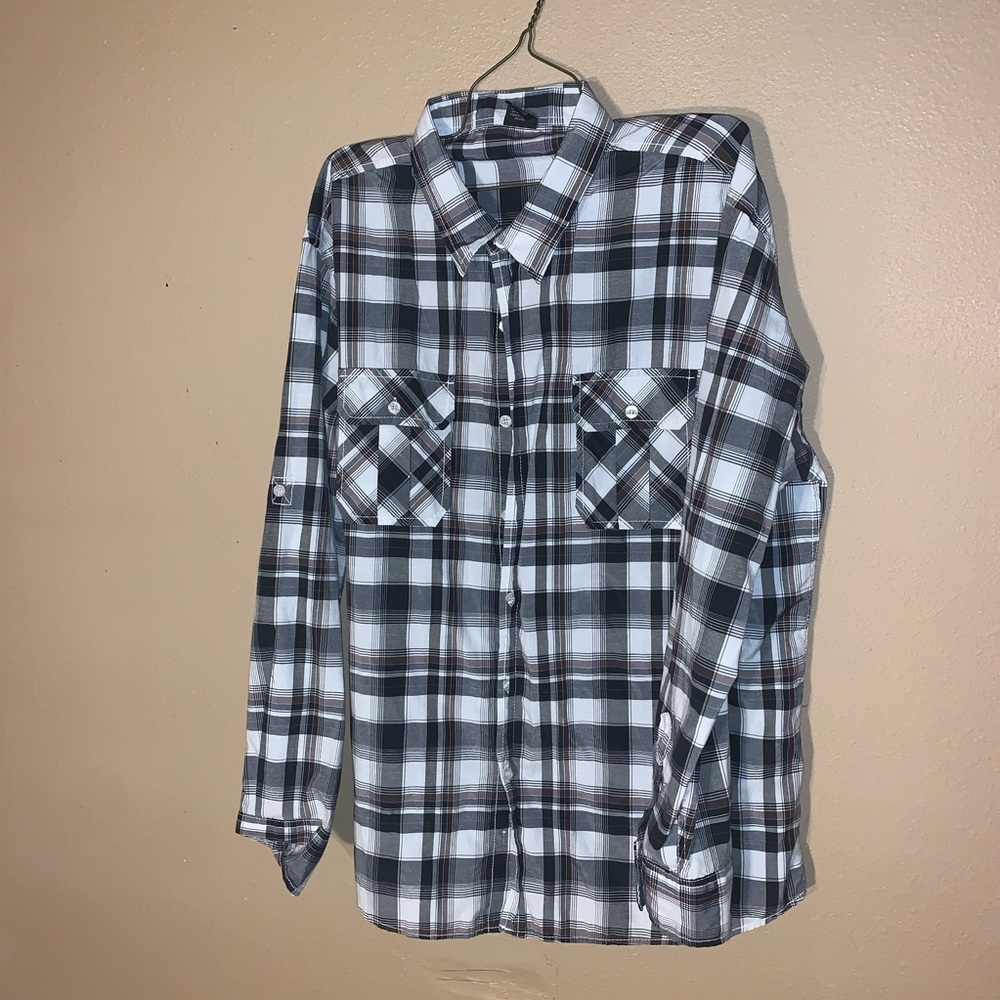 Vese button up XL plaid long sleeve shirt